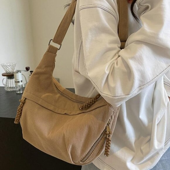 Functional Retro Hobo Bag in Khaki - Lightweight Crossbody for Daily Essentials - Picture 2 of 7